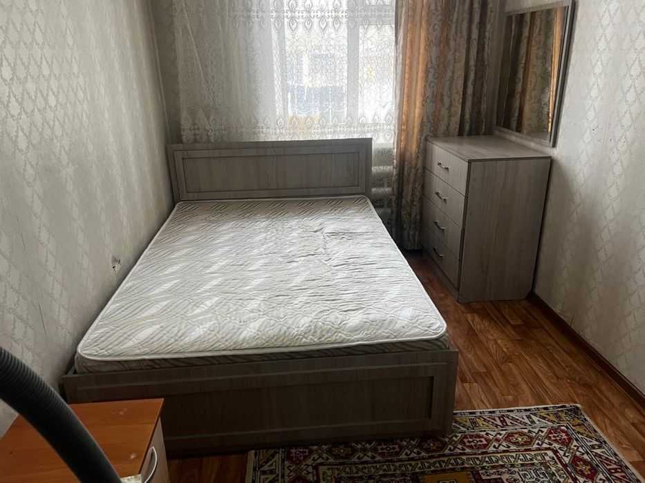 Продам кровать с комодом