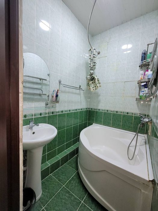 Продаётся 4х ком квартира Юнусабад 19 кв