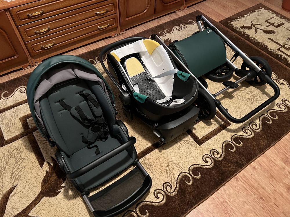 Vand carucior + scoica auto + baza Isofix