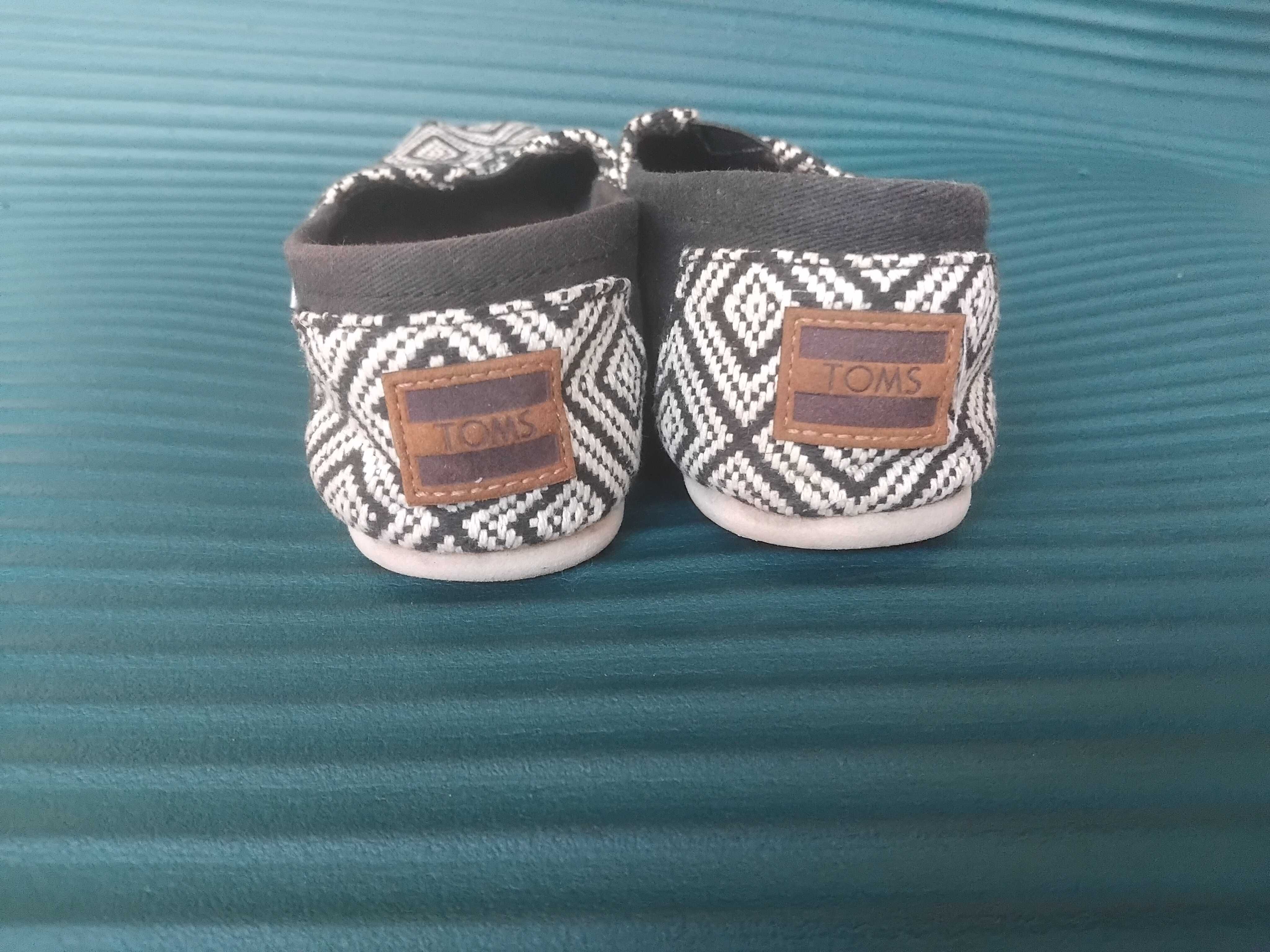 TOMS 100% оригинални дамски мокасини
