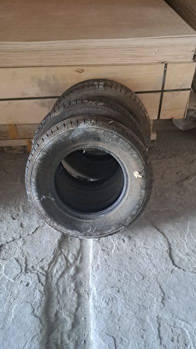Покрышка 215/70R15