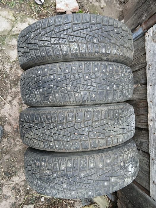 Продам зимнюю резину б/у