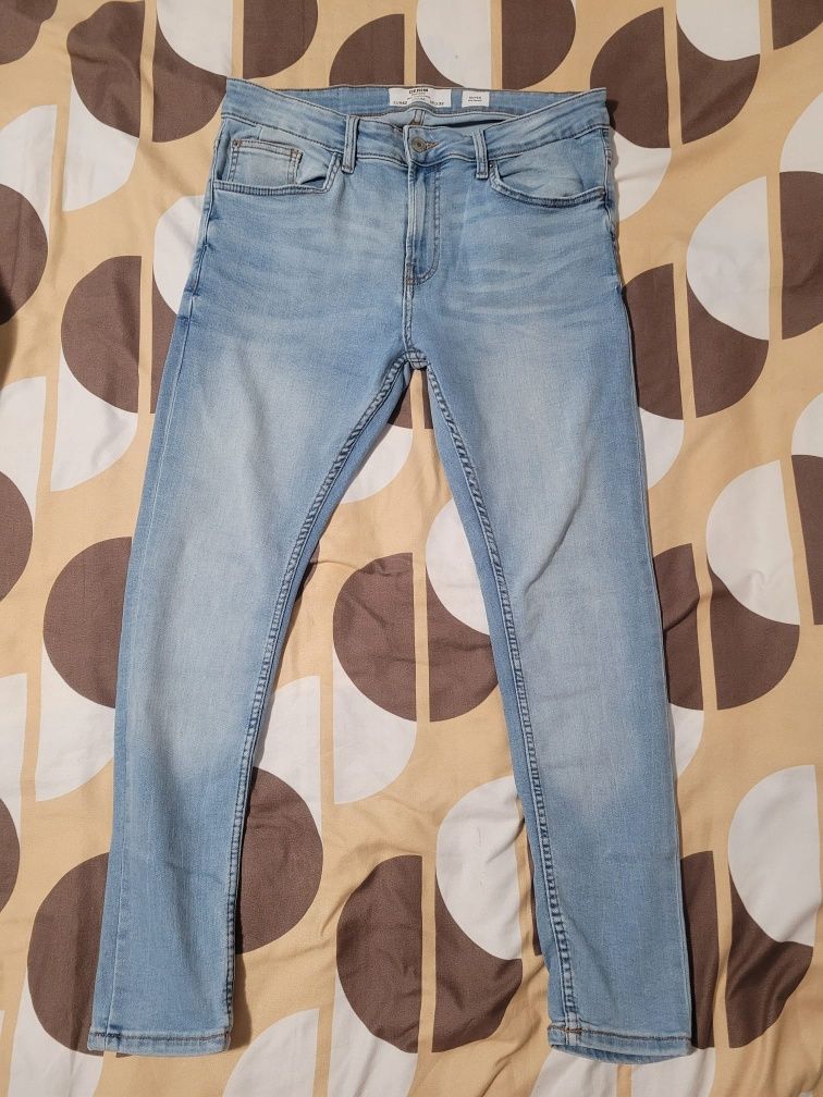 Blugi Bershka și Pull & Bear