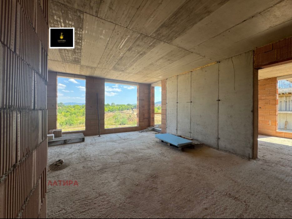 4-стаен! Малинова долина!