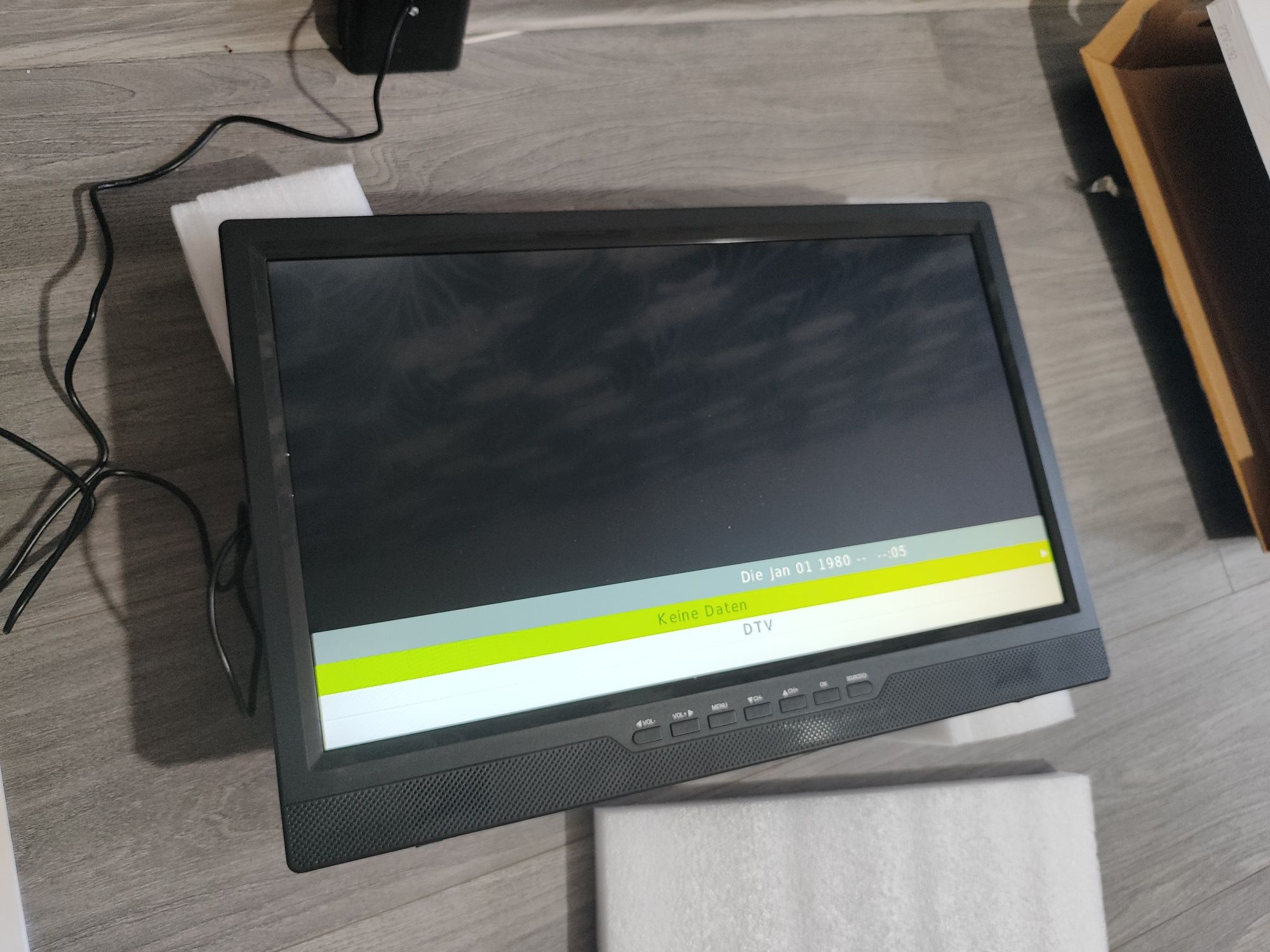 ПРОМО ! 19 " Desobry FULL HD преносим телевизор !