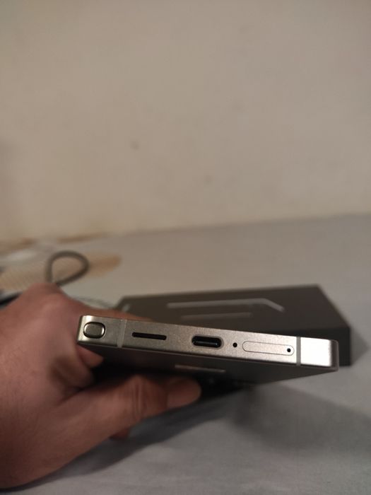 Samsung Galaxy S25 ultra 12/512gb