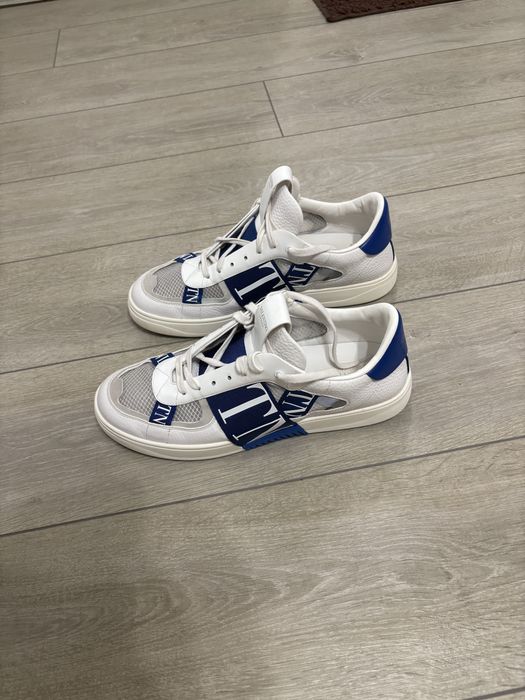 Valentino Garavani 45