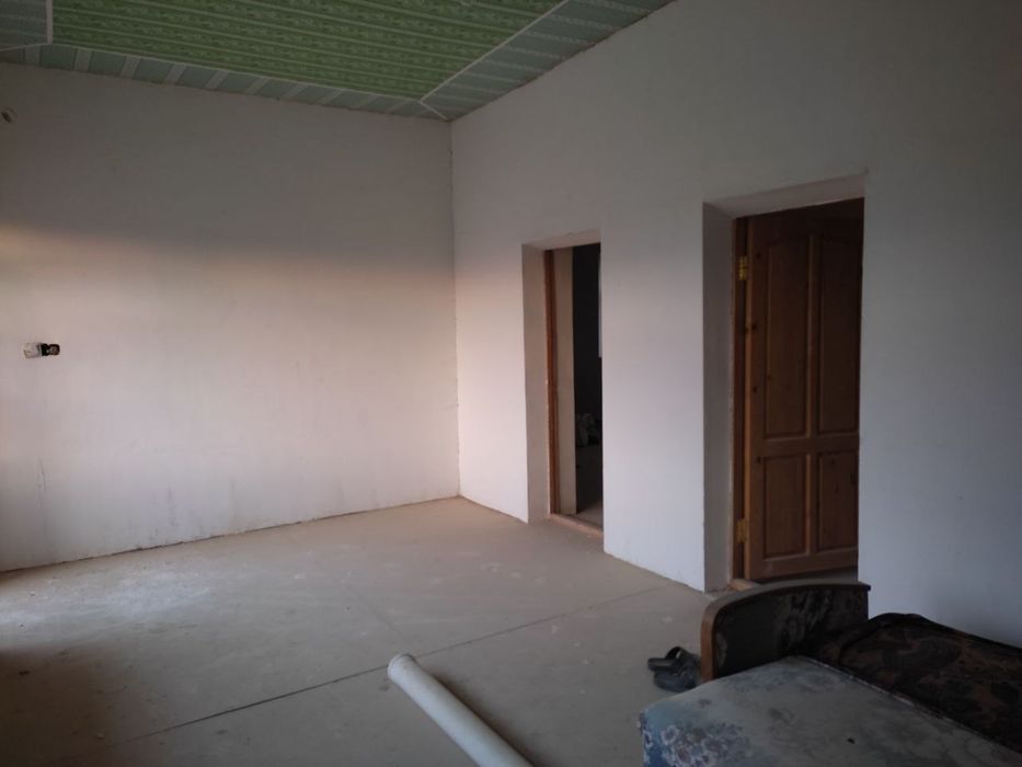 Farxod savxozidan hovli sotiladi