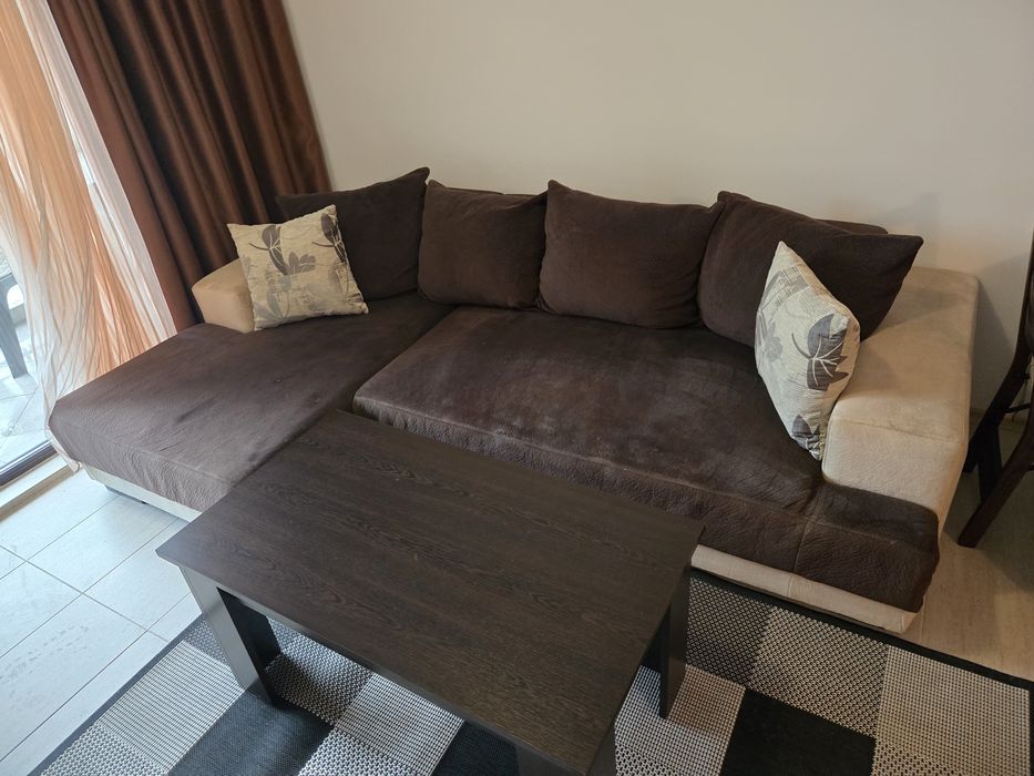 Разтегателен диван