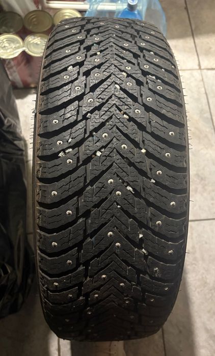 Anvelope iarnă Nokian Hakkapeliitta 10 cu ținte 205/55 R17 DOT 4223