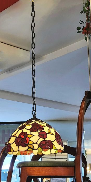 Витражна лампа в стил Тифани