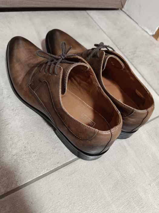 Vând pantofi bărbătești piele naturală Nr 41