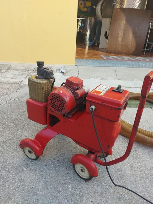 Pompa pentru vin cu dublu sens