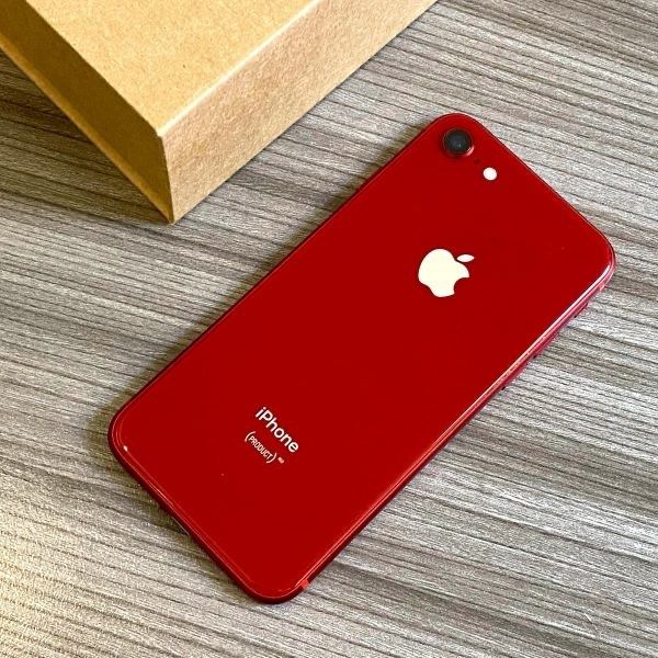 I phone 8 red  tel ochilmagan