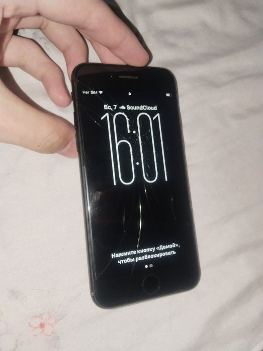 Обменяю Макбук и айфон на хороший ноут