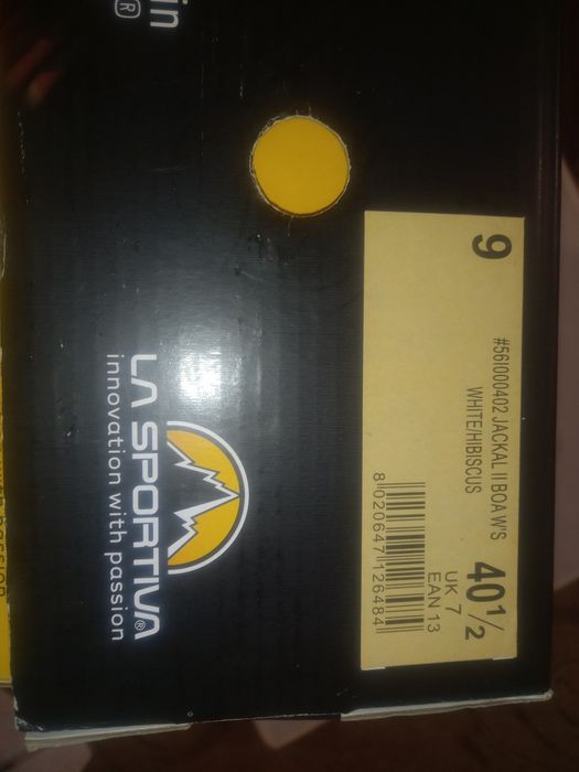 Маратонки за планинско бягане