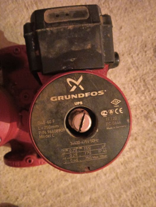 Pompa de apa  grunfos