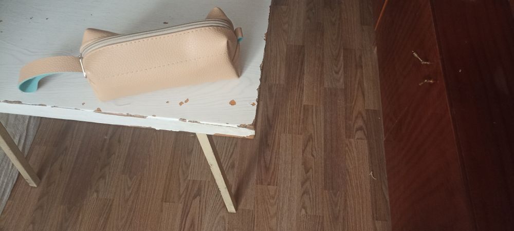 Посуда, очки для зрения +2, для телевизора +1,5, косметичка новая