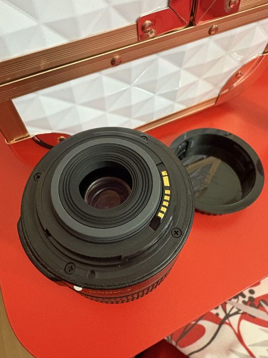 Canon EF-S 18-55mm f/3.5-5.6