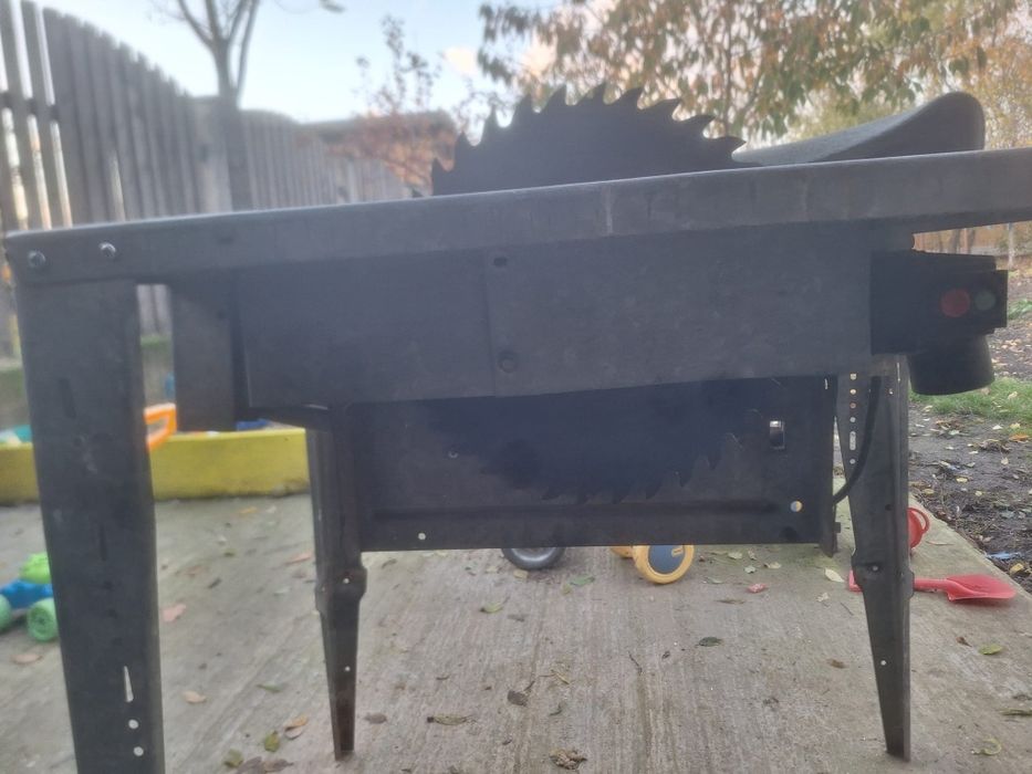 Vând circular 2.2kw