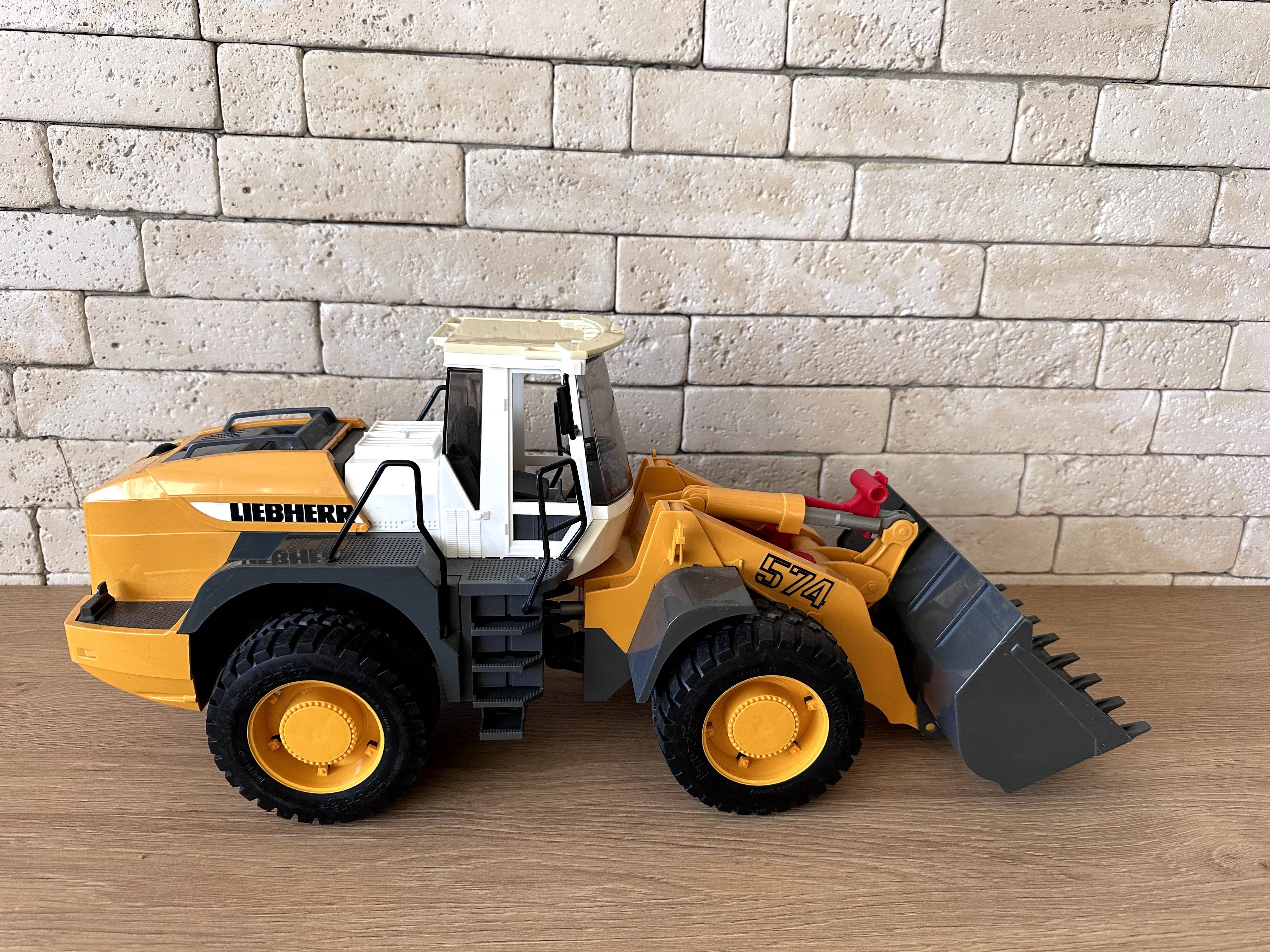 Детски багер LIEBHERR