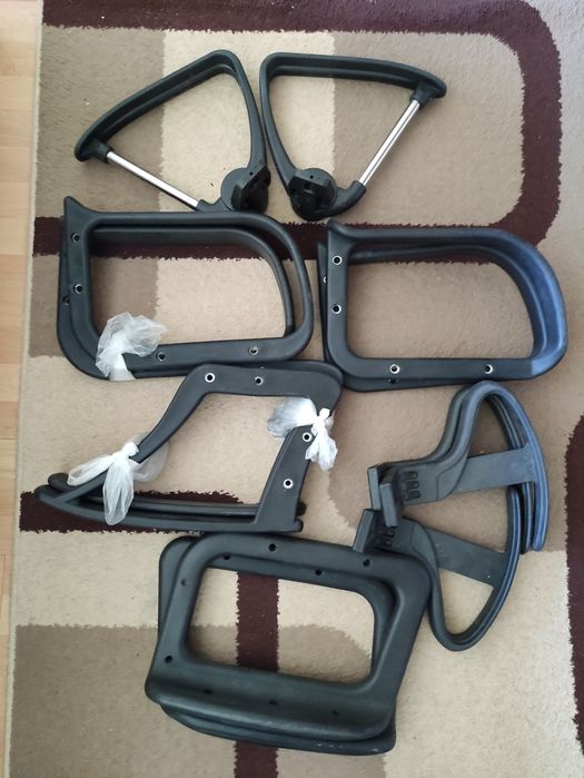 Продавам офис столове и части за тях