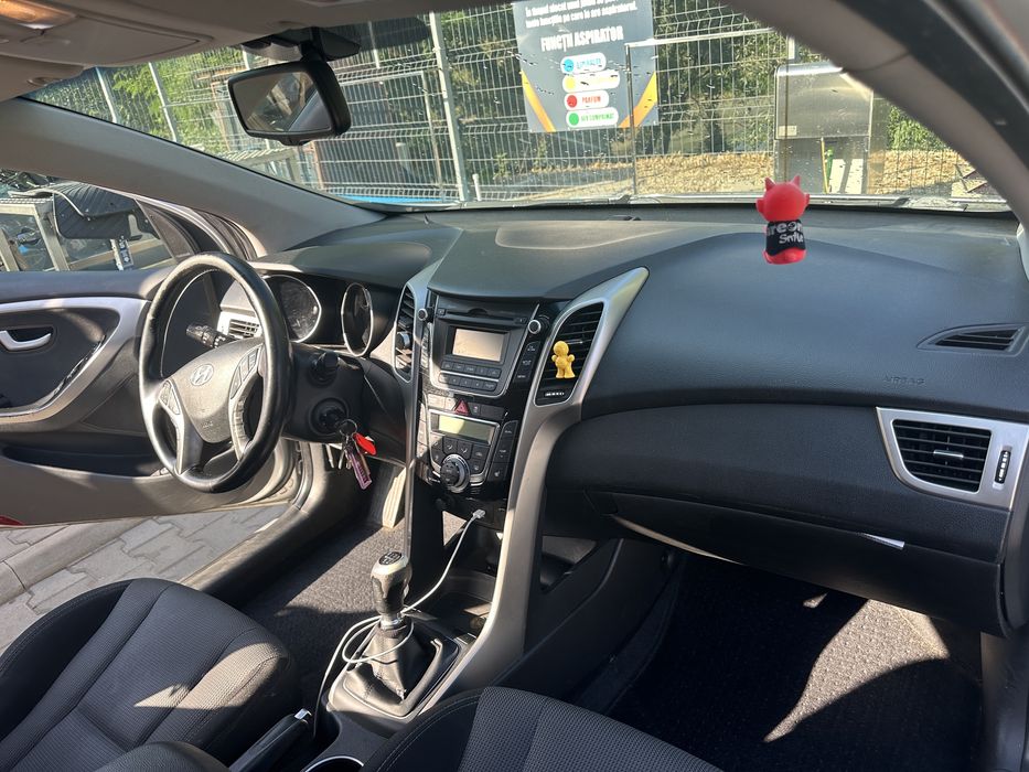 Hyundai i30 1.6 CRDI DPF 5DR MT Highway.
