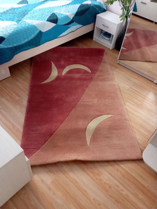 Продавам килим и пътека комплект