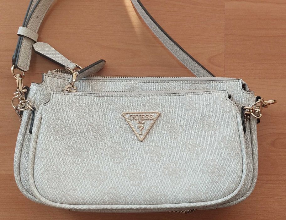 Чанта Guess  през рамо Noelle от еко кожа