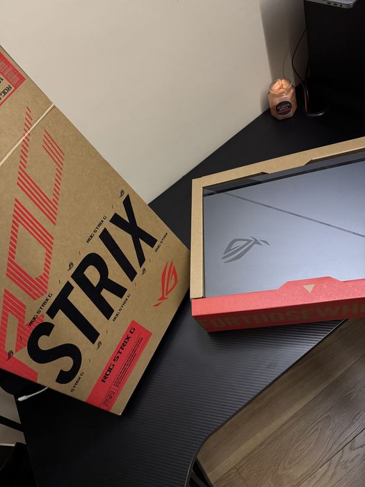 ASUS ROG Strix G16 (G614JV)