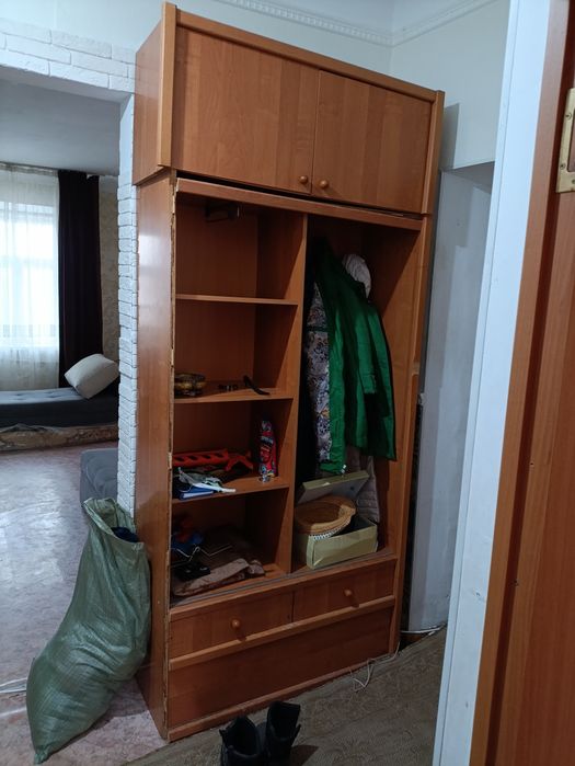 Отдам даром шкаф