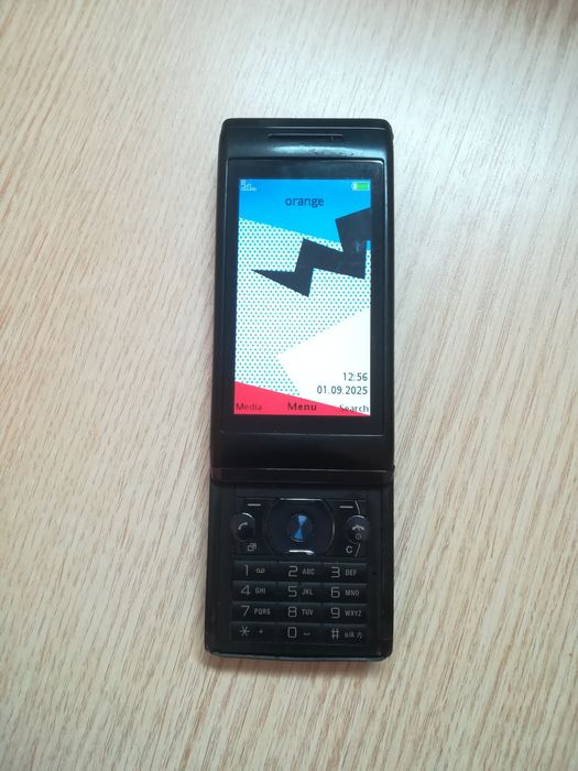 Sony Ericsson U10i Aino - telefon de colectie, stare buna, incarcator!