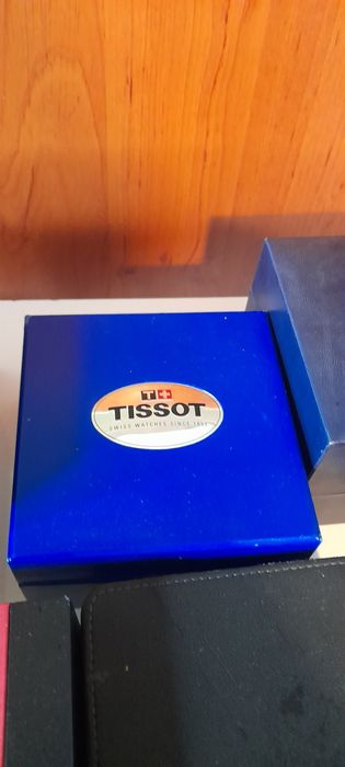Стара кутия за часовник телефон Doxa Vertu Tissot Festina Candino.