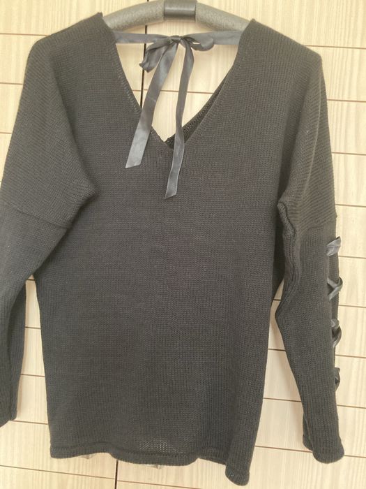 Черен ефектен дамски пуловер