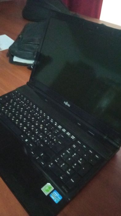 Ноутбук,fujitsu,512gb память