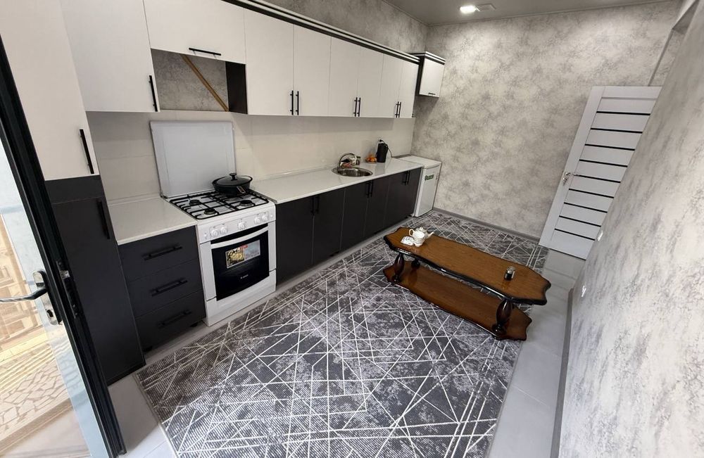 Shota Rustaveli koʻchasida 2 xonali kvartira ijaraga beriladi