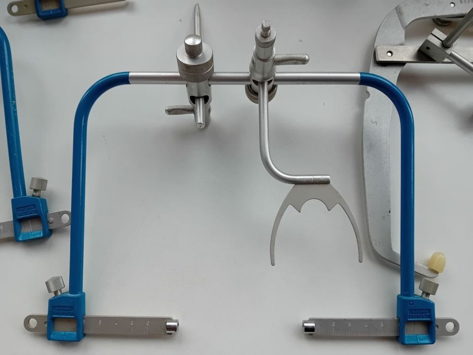 Articulator dentar arc facial Dentatus