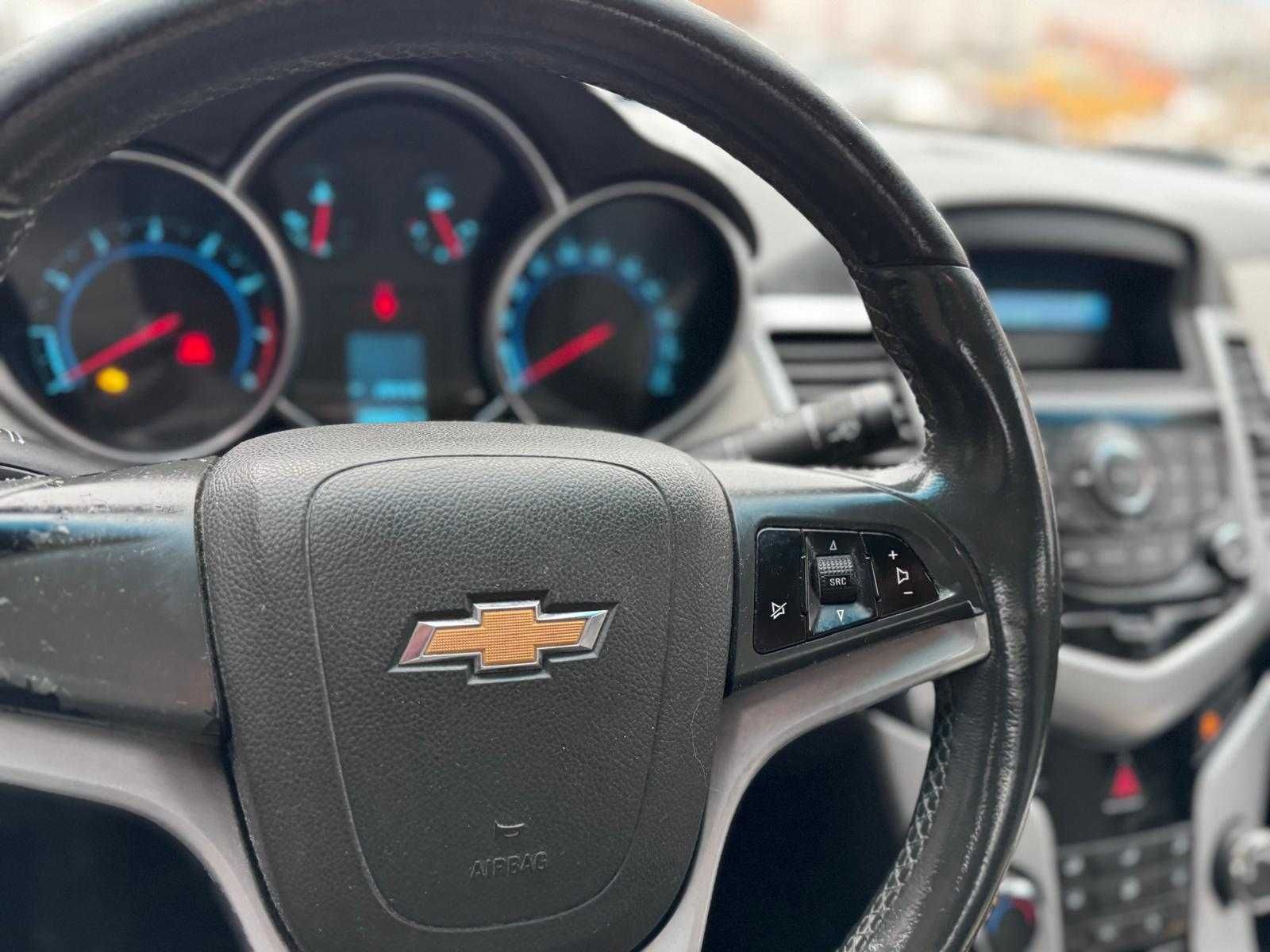 Vând Chevrolet Cruze, unic proprietar, 110.000km