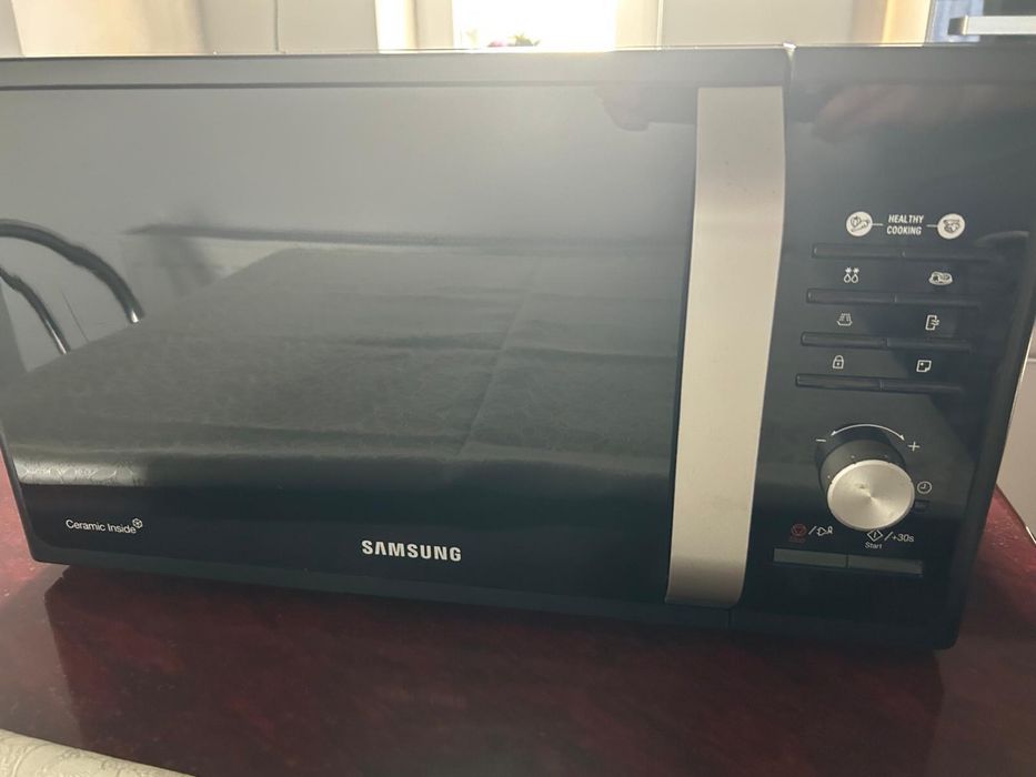 Cuptor cu microunde 23L Samsung