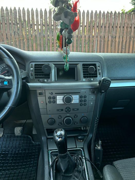 Dezmembrez opel vectra c 2008