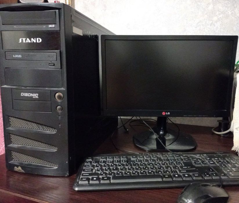 Компьютер сотилади стол