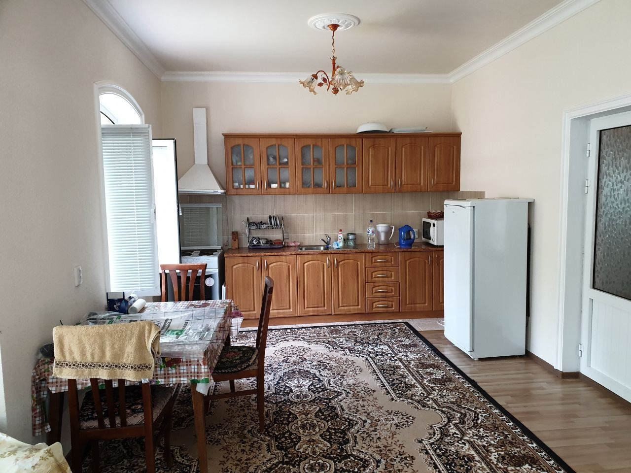 Продам дача Чимган 25соток 2этажа 6комнат