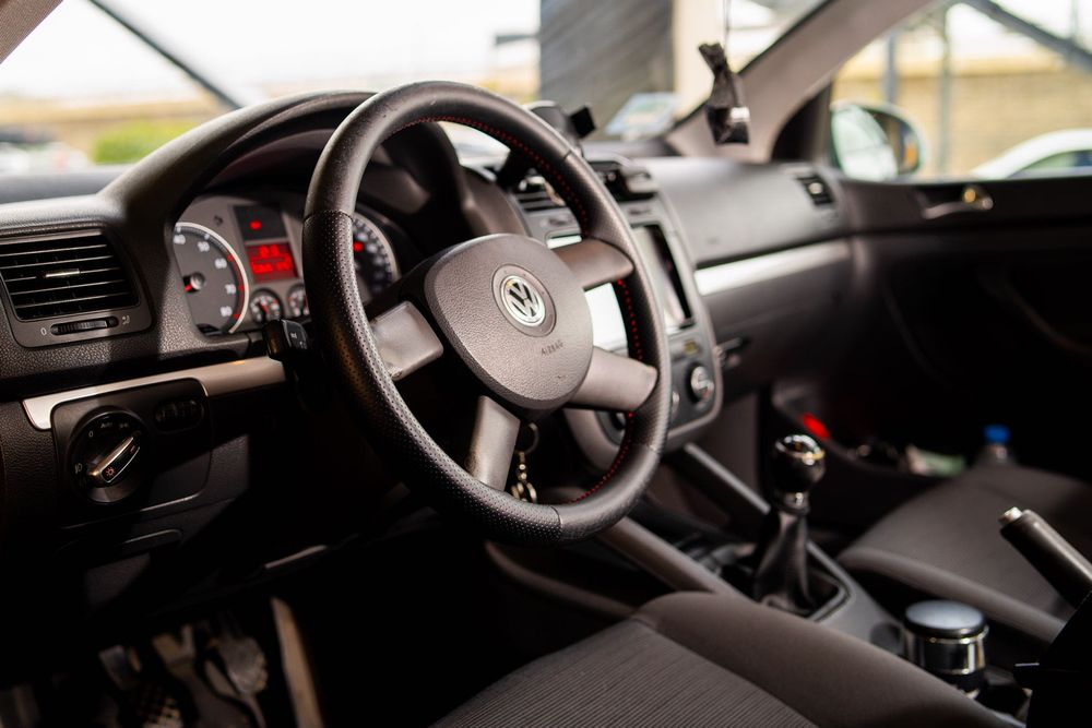 Volkswagen Golf 5 – 1.4 бензин, 75 к.с.