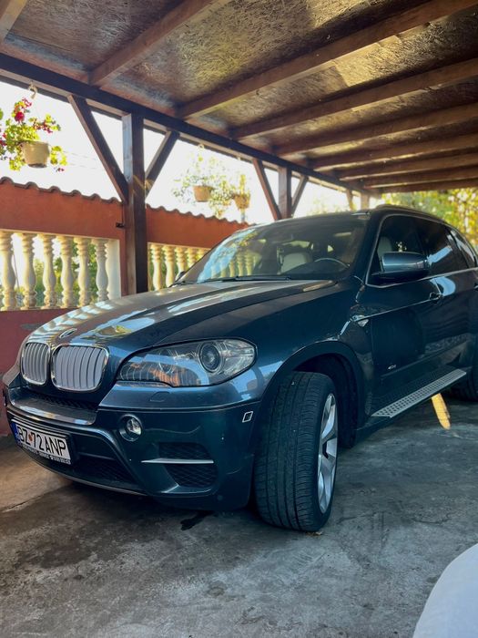 Vând bmw X5 2011 luna 12