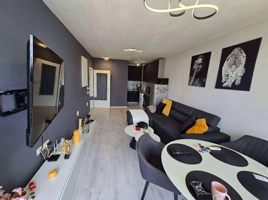 Дава се под наем Двустаен апартамент в София, Бъкстон - 80 кв.м за 800 € - Снимка #2