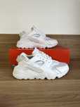 Adidasi Nike Air Huarache DD1068-10, Nr. 40, 4.5, 44 - Noi!