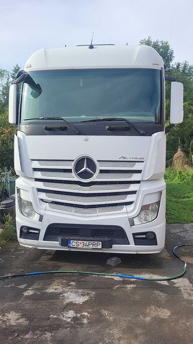 Cap tractor mercedes e5
