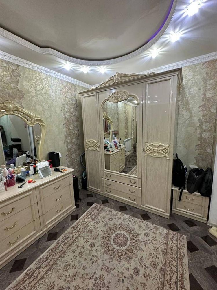 Cдаю срочно квартиру на Pисовом базаре
