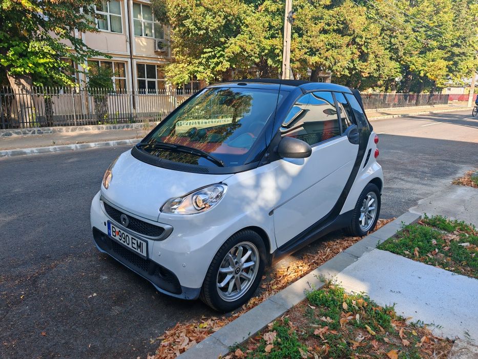 Vând Smart Fortwo Cabrio 451 (model 2009, 136.600km)