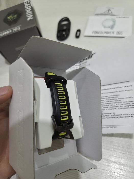 ПРОДАМ СРОЧНО часы GARMIN Forerunner 265 в идеальном состоянии